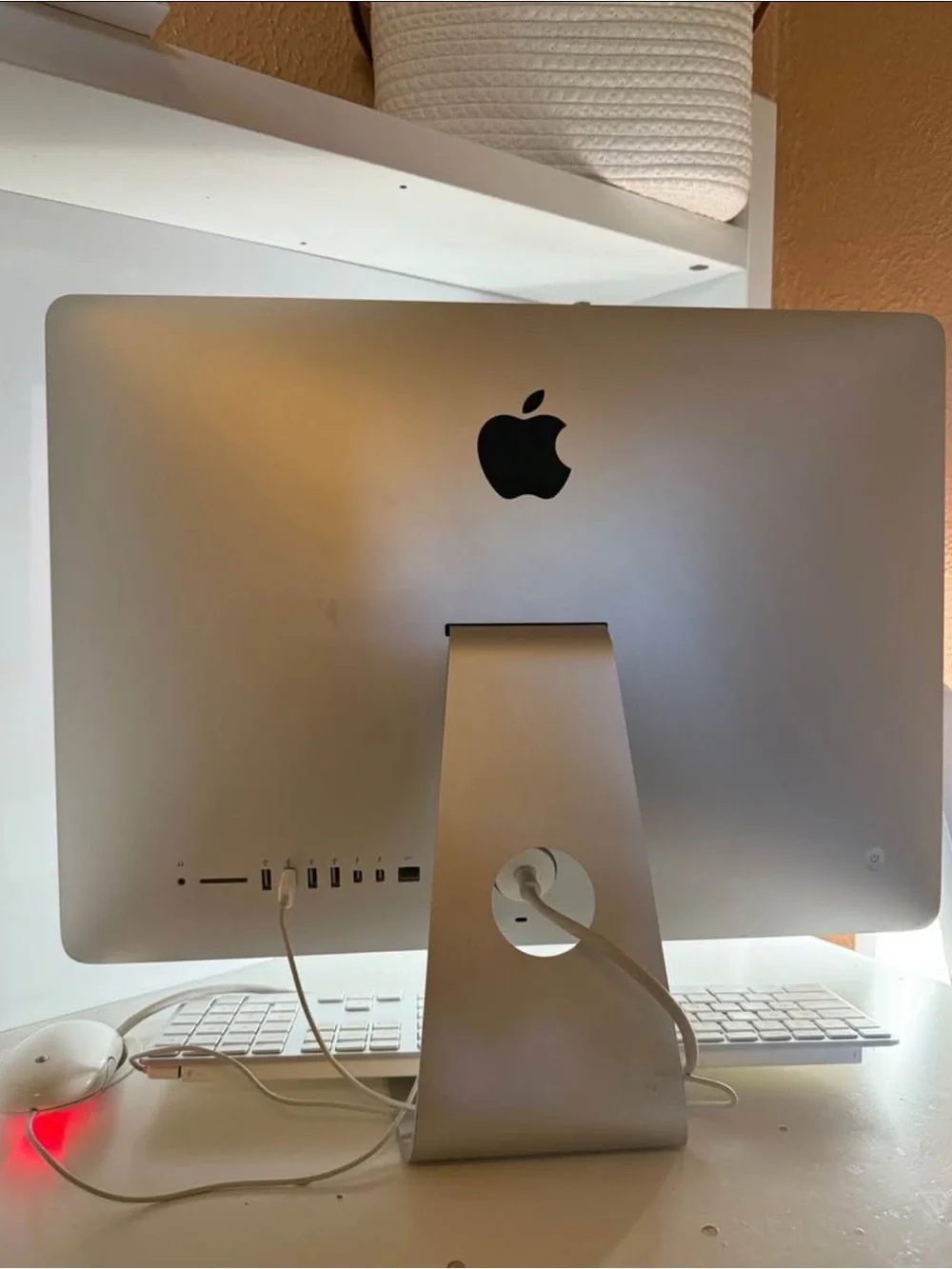 Apple iMac 21.5” Late 2013 Desktop Computer